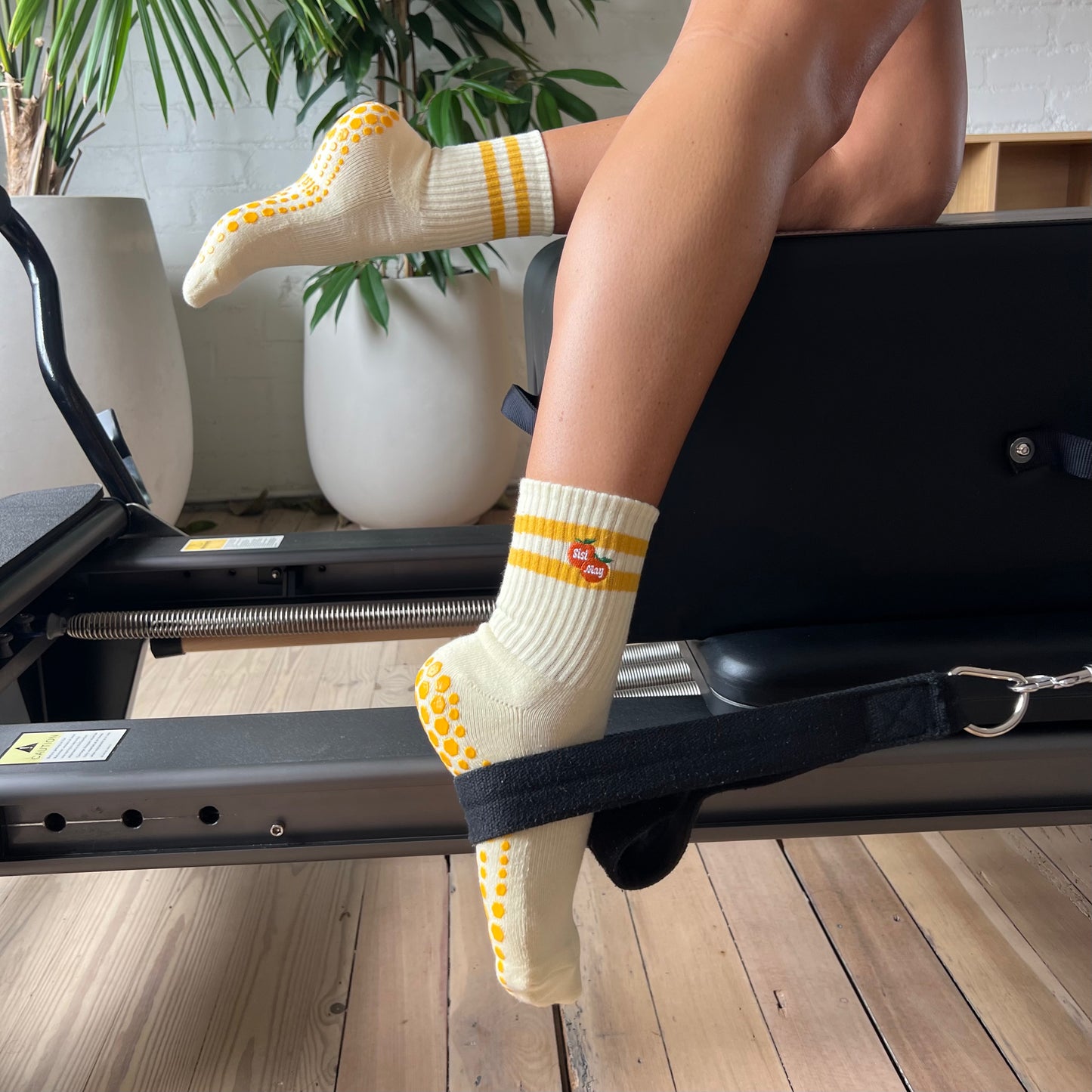 Peachy Crew Grip Socks