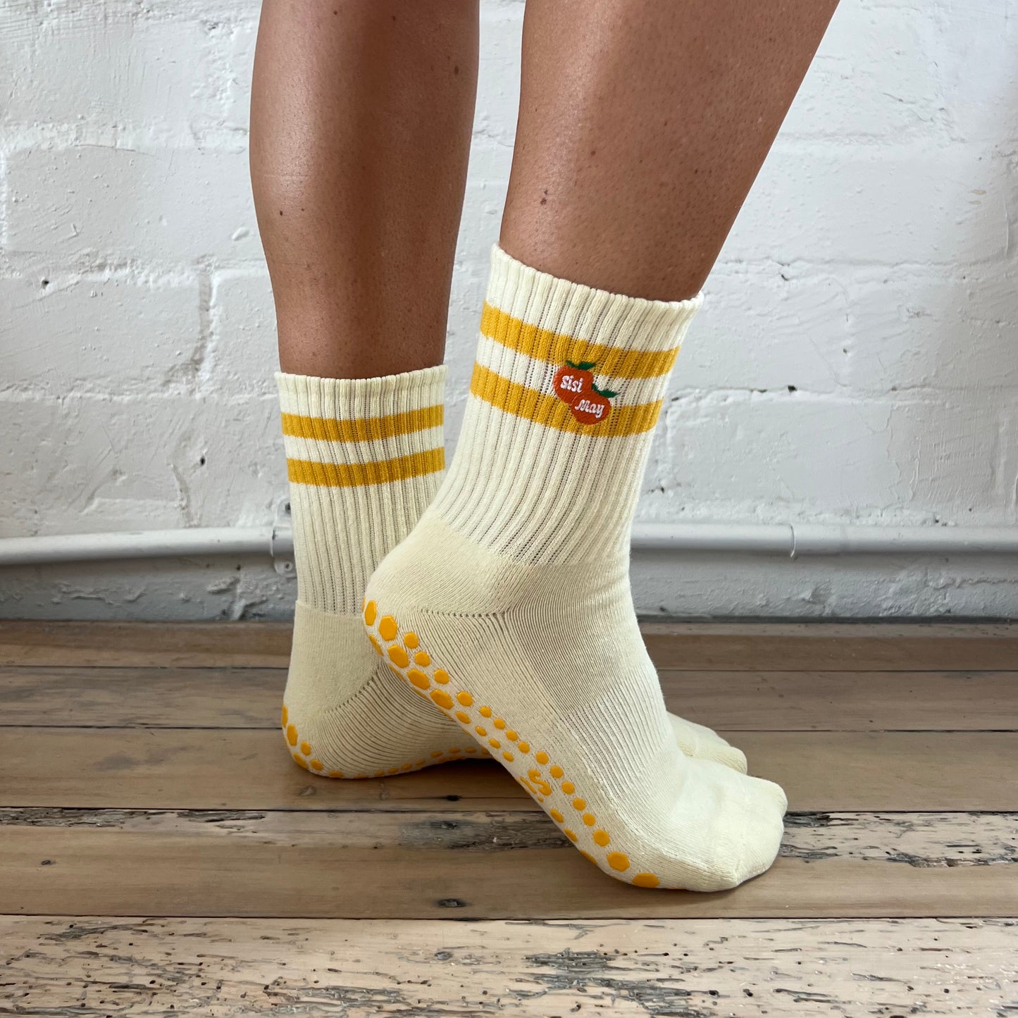 Peachy Crew Grip Socks